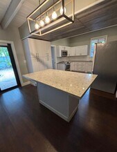 6063 SW 27th St in Miami, FL - Building Photo - Building Photo