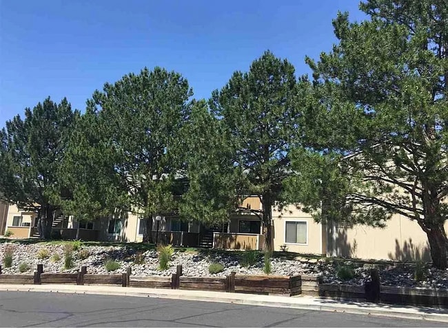 3855 E Leonesio Dr in Reno, NV - Building Photo - Building Photo
