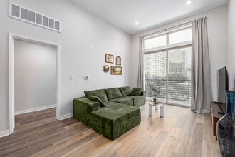 748 S Irolo in Los Angeles, CA - Foto de edificio - Interior Photo