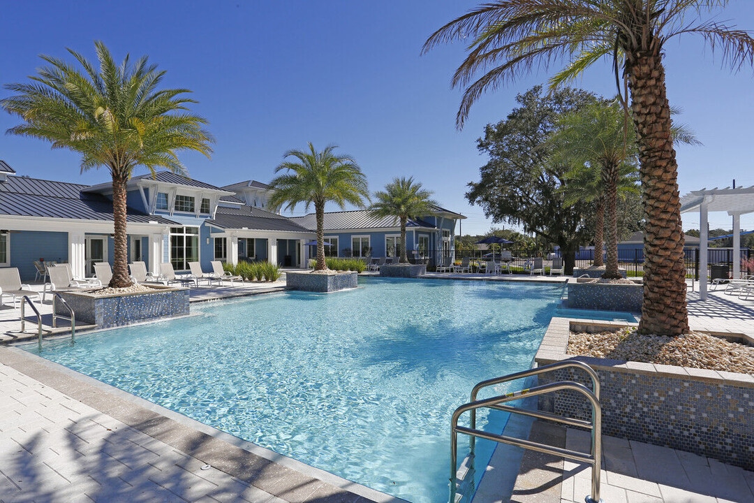 Mystic Pointe Apartments in Land O Lakes, FL - Foto de edificio