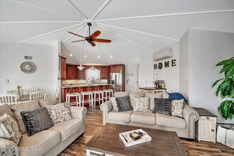 424 E Longport Ave in Ocean Gate, NJ - Building Photo - Building Photo