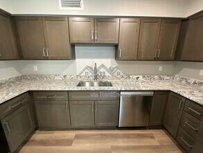 2104 E Eugie Terrace in Phoenix, AZ - Building Photo - Building Photo