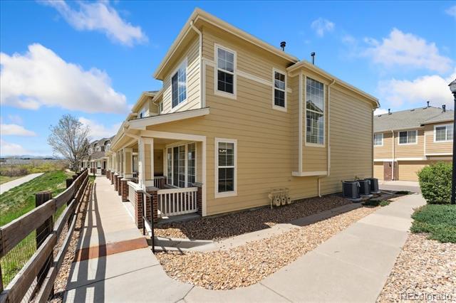 16212 E Geddes Ln in Aurora, CO - Building Photo - Building Photo