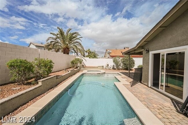 3991 Redwood St in Las Vegas, NV - Building Photo - Building Photo