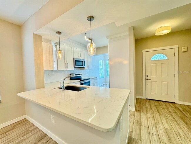 4811 Bayshore Blvd in Tampa, FL - Building Photo - Building Photo