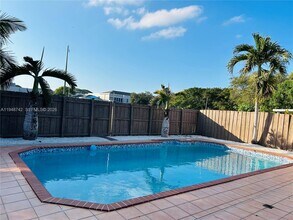 9752 SW 145th Pl in Miami, FL - Building Photo - Building Photo