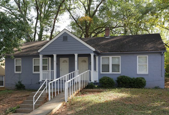 192-194 Holderness St SW in Atlanta, GA - Building Photo - Building Photo