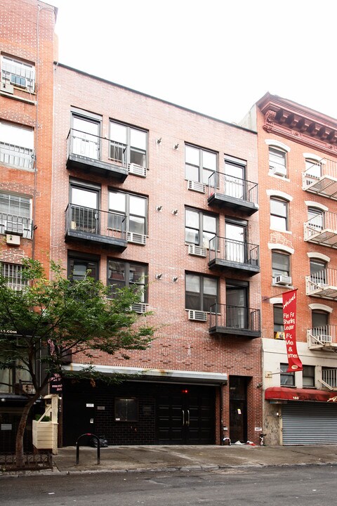 152 Orchard St in New York, NY - Building Photo