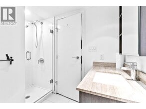 7988 Ackroyd Rd in Richmond, BC - Building Photo - Building Photo