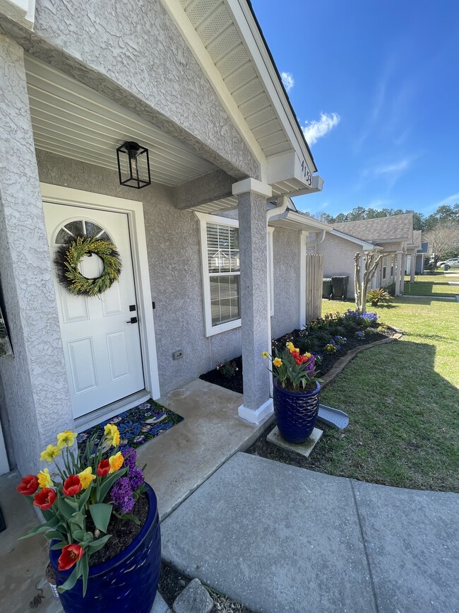 property at 4153 Mission Trace Blvd