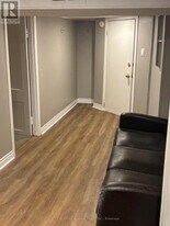 226 Bay St N in Hamilton, ON - Building Photo