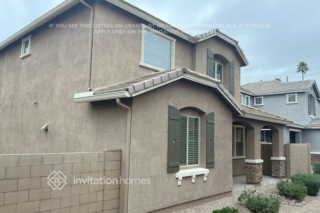 5722 E Butte St in Mesa, AZ - Foto de edificio