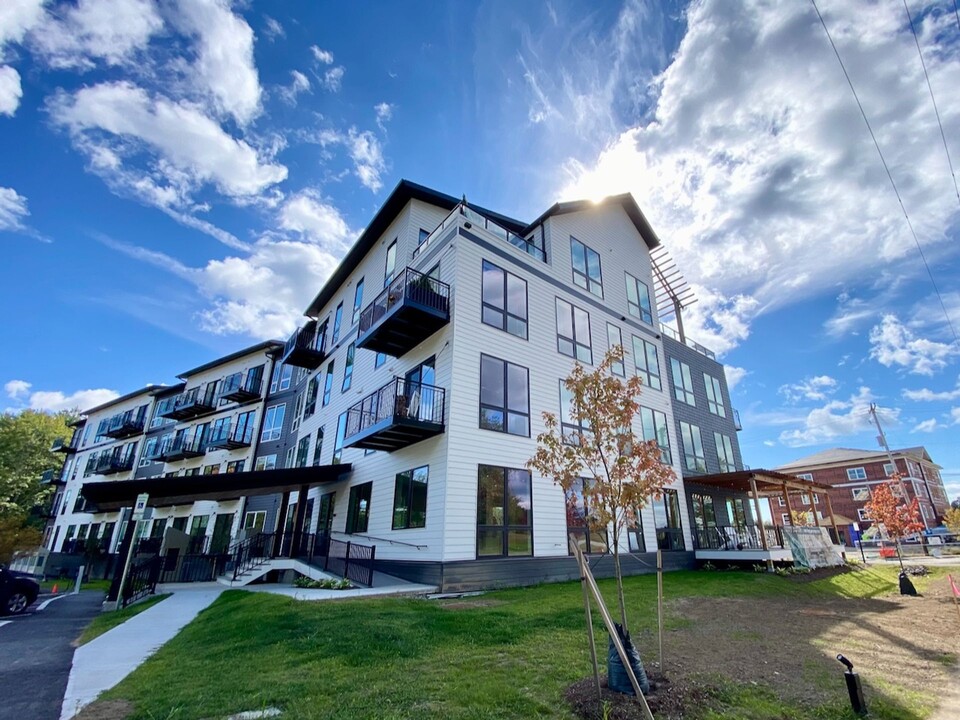 The Sandpiper Residences in Brunswick, ME - Foto de edificio