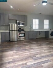 1129 Promenade St in Hercules, CA - Building Photo - Building Photo