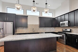 1810 Thompson St in Houston, TX - Building Photo - Building Photo