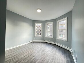 235 Avenue E, Unit 3F in Bayonne, NJ - Building Photo - Building Photo