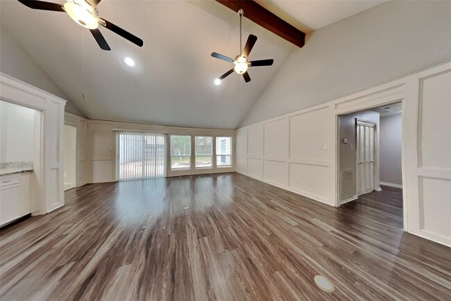 3315 Redwood Lodge Dr in Humble, TX - Foto de edificio - Building Photo