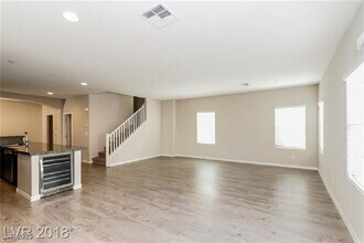 387 Ambitious St in Henderson, NV - Building Photo - Building Photo