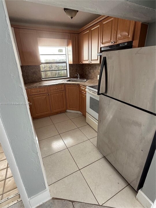 626 NW 10th Terrace in Fort Lauderdale, FL - Building Photo