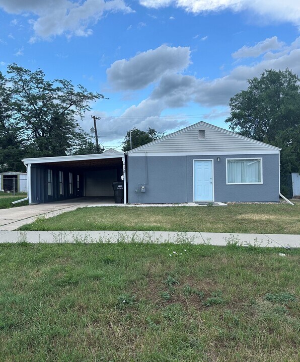 414 E Saint Anne St in Rapid City, SD - Building Photo