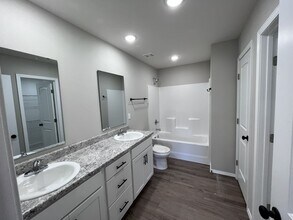 115 E Rosalie St in Strafford, MO - Building Photo - Building Photo