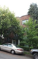 411 E Republican in Seattle, WA - Building Photo