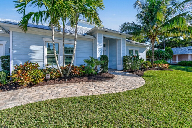 2532 SE Jason Pl in Port St. Lucie, FL - Foto de edificio - Building Photo