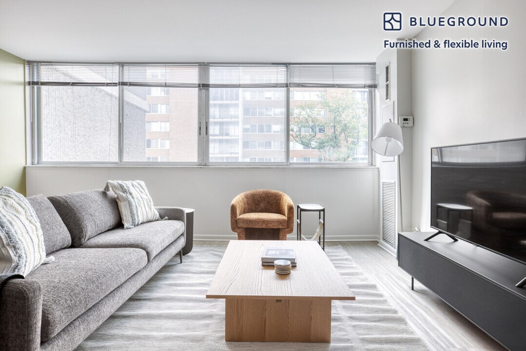 903 S Ashland Ave-Unit -FL3-ID719 in Chicago, IL - Building Photo