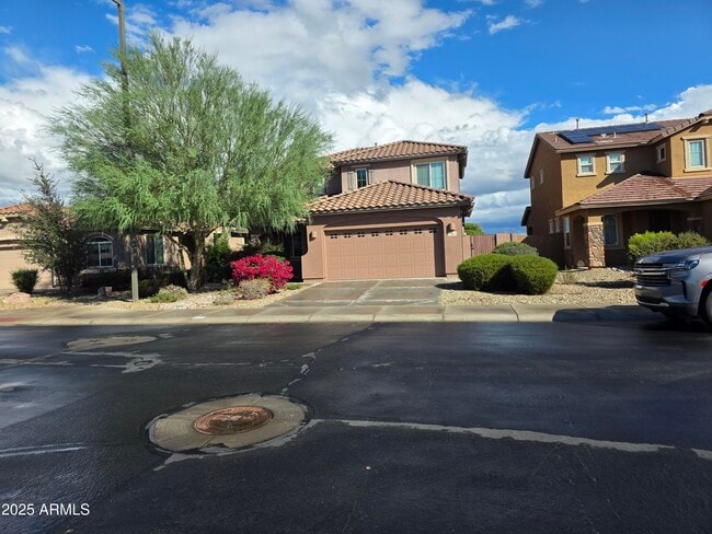 property at 9 S 195th Ln