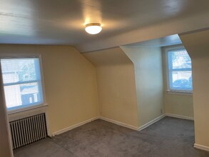 220 Jackson Ave-Unit -220 in Mineola, NY - Building Photo - Building Photo