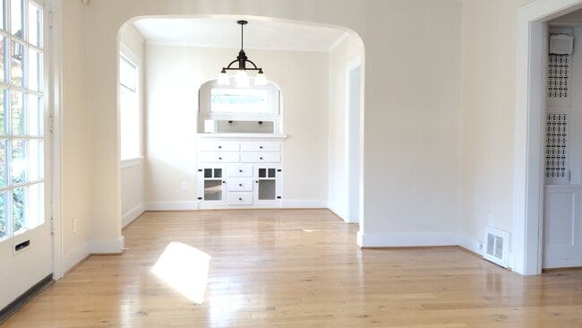 2551 NE 32nd Pl in Portland, OR - Building Photo - Building Photo