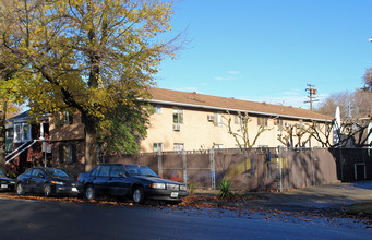 2619 Q St in Sacramento, CA - Building Photo - Building Photo