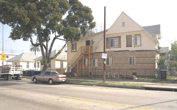 851-853 E 51st St in Los Angeles, CA - Building Photo