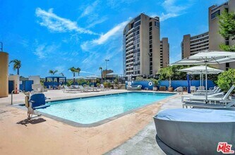 4316 Marina City Dr in Marina Del Rey, CA - Building Photo - Building Photo