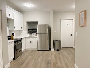 321 E 4th St in Chuluota, FL - Building Photo - Building Photo