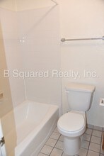 16 Clubhouse Ave-Unit -4 in Los Angeles, CA - Foto de edificio - Building Photo