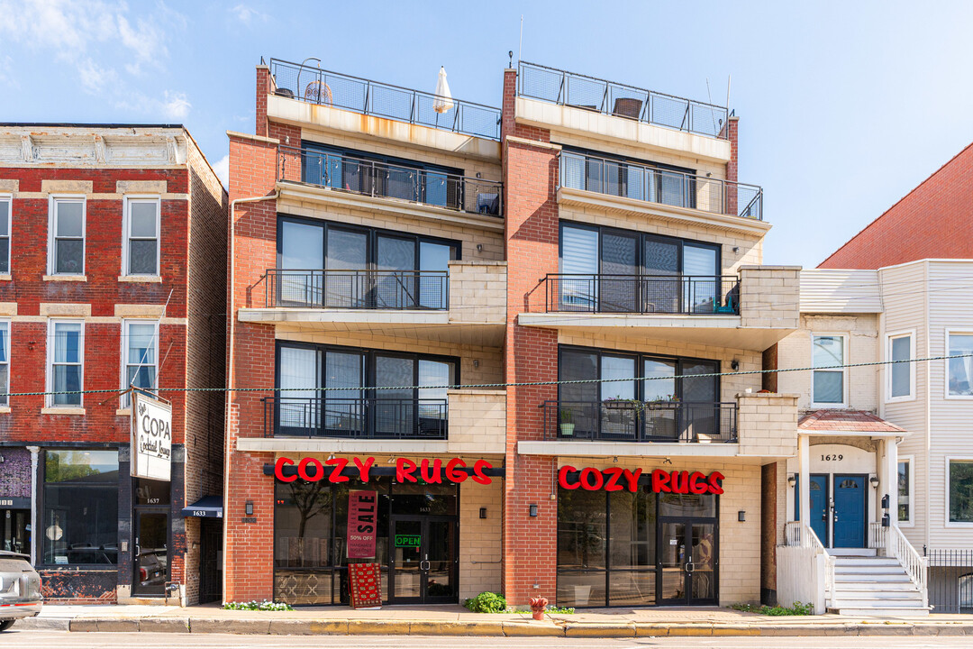 1633 N Clybourn Ave in Chicago, IL - Building Photo