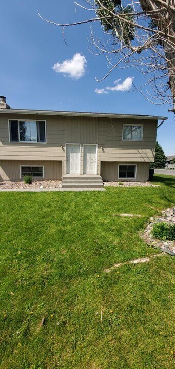 1149 Caroline St in Billings, MT - Foto de edificio