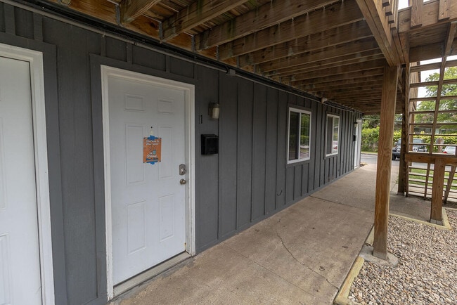 property at 105 N Garth Ave