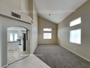 7041 Old Village Ave in Las Vegas, NV - Building Photo - Building Photo