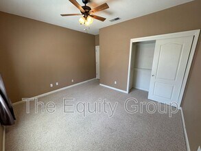 6226 W Oak Ave in Visalia, CA - Building Photo - Building Photo