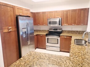 47 SE Sedona Cir in Stuart, FL - Building Photo - Building Photo