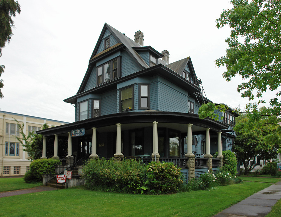 Disciples House in Corvallis, OR - Building Photo