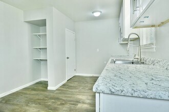 226-228 W Park Ave in Niles, OH - Building Photo - Building Photo