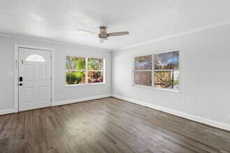 7537 35th Ave N in St. Petersburg, FL - Building Photo - Building Photo