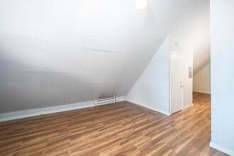 60 Randolph Ave in Jersey City, NJ - Building Photo - Building Photo