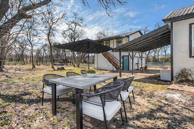 713 W Sam Rayburn Dr, Unit West