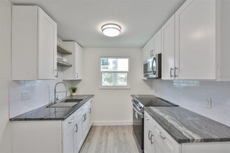 2028 N Betty Ln in Clearwater, FL - Building Photo - Building Photo