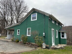 240 Orange Tpke in Sloatsburg, NY - Building Photo - Building Photo