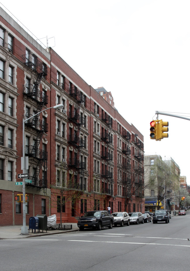 Manhattan Avenue Apartments in New York, NY - Building Photo - Building Photo